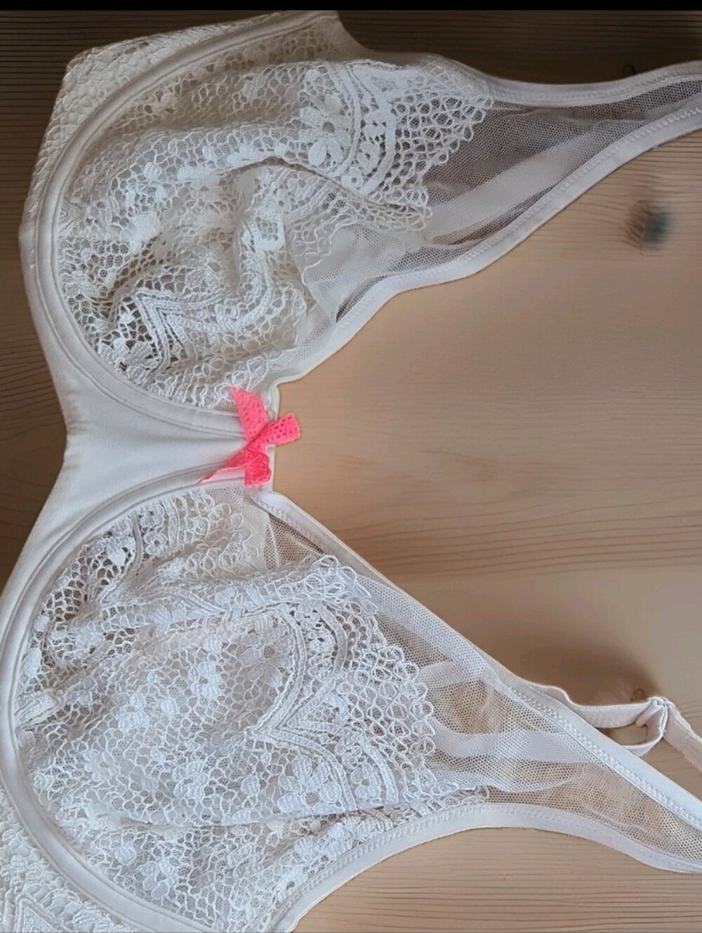 VICTORIA'S SECRET BODY BY VICTORIA DEMI-BUSTE NON DOUBLE UNDERWIRE BRA